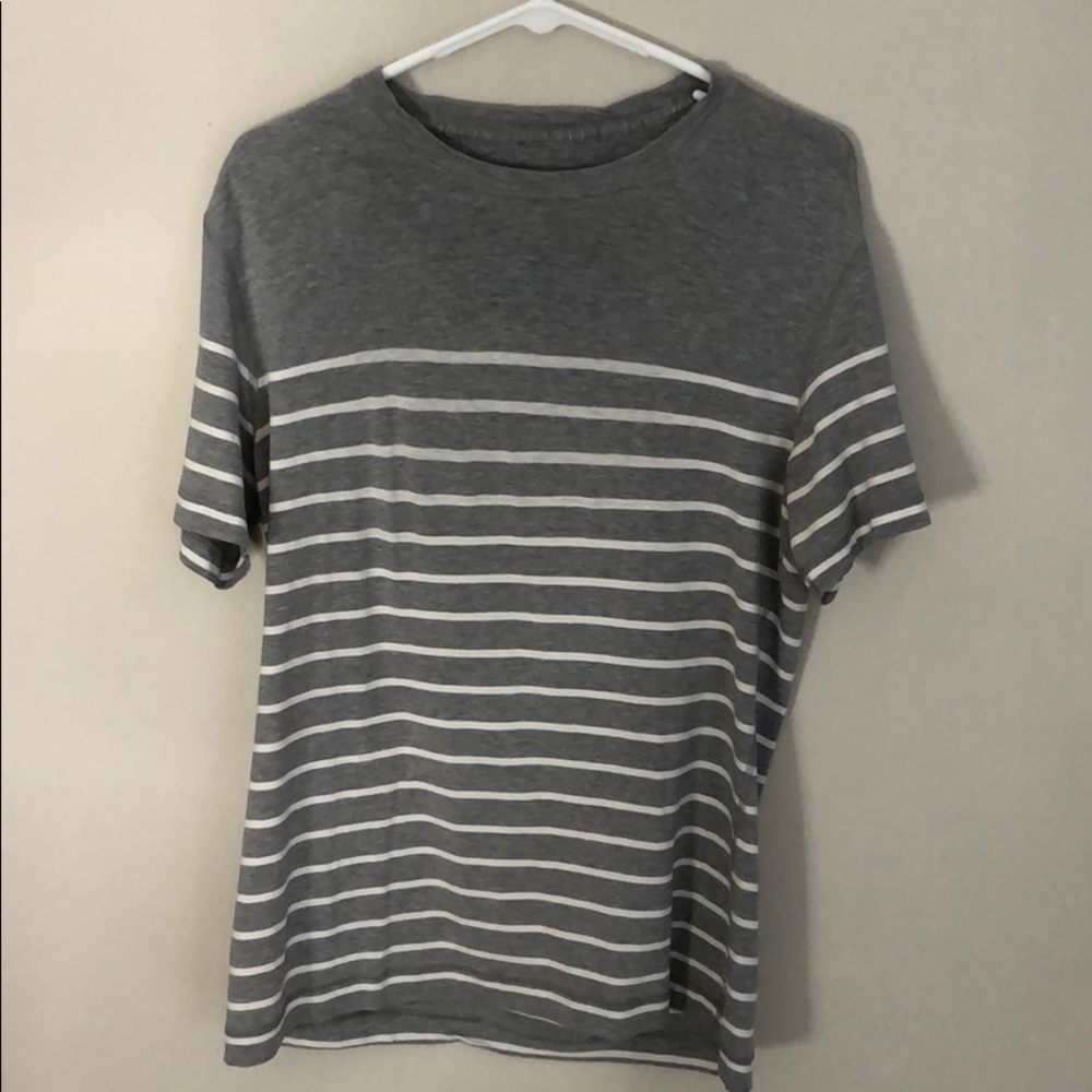 Lululemon tee